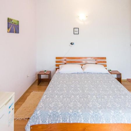 Sobe Rolo Uz More Hotel Biograd Na Moru Exterior foto
